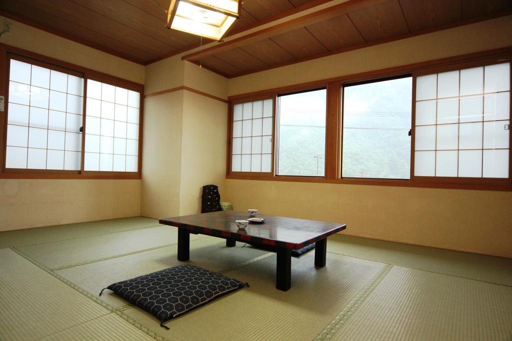 Jinkuro Otel Takayama  Oda fotoğraf
